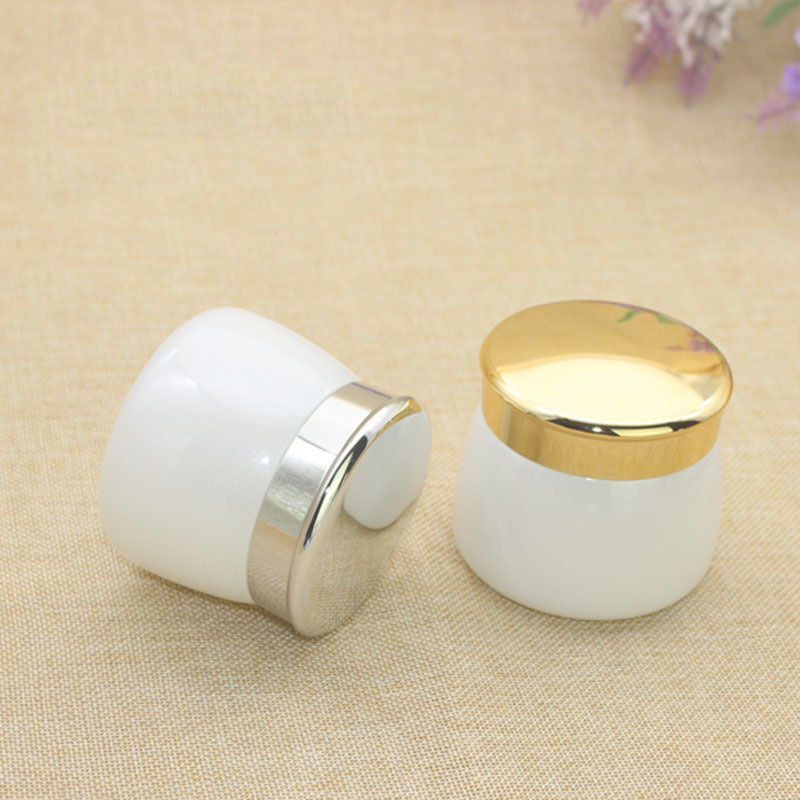 130g Empty White Glass Jar Packaging Frosted Mask Cream Jar for Cosmetics with Gold Lid