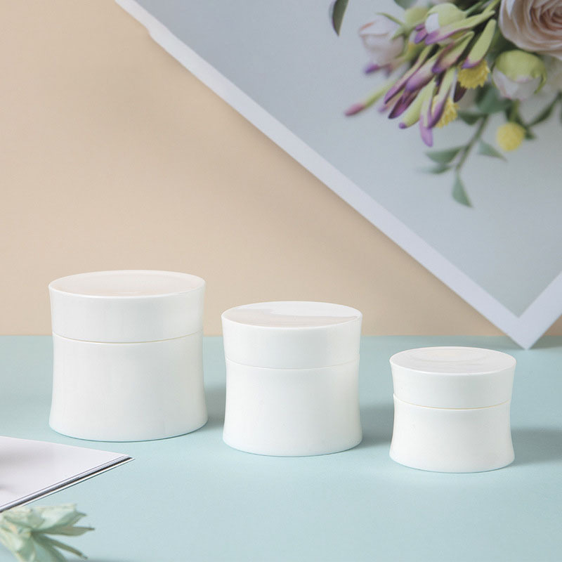 China Made PP Custom logo Plastic Cream Jar Skincare White Cap Plastic Jar 15g 30g 50g Round Face Cream Jar
