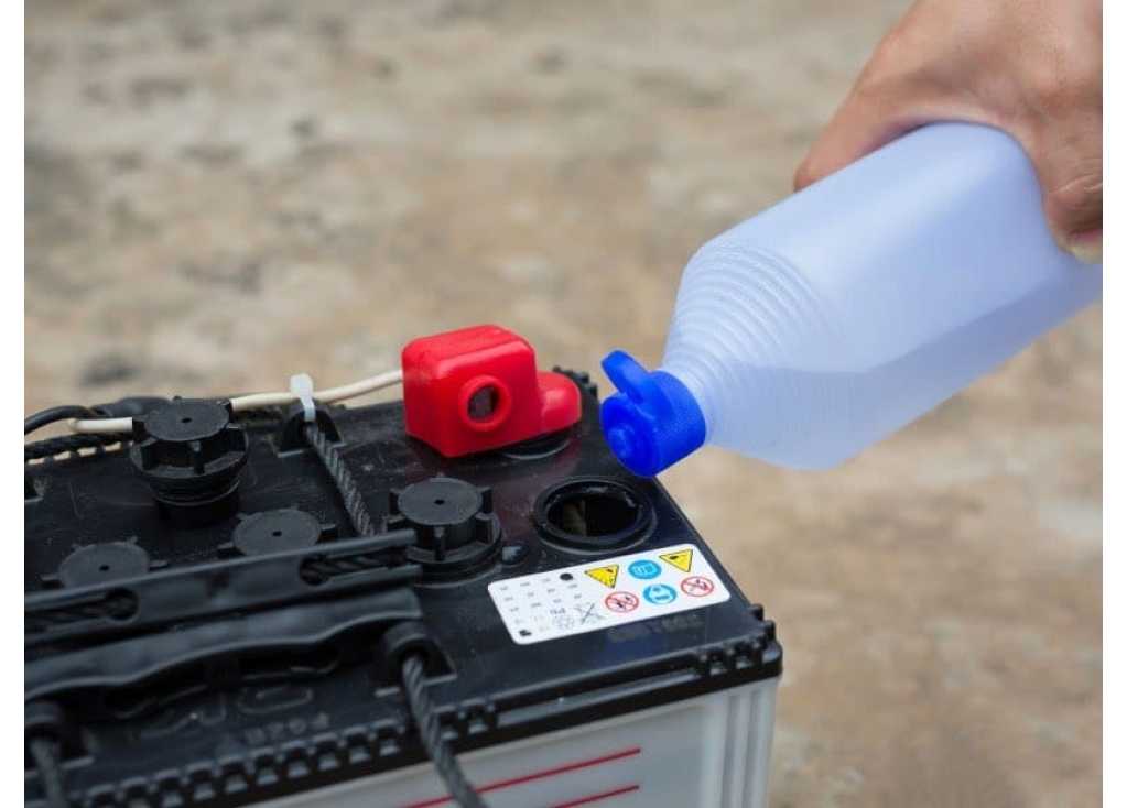 Les voiturettes de golf électriques ont-elles besoin d'eau, à quelle fréquence faut-il ajouter de l'eau aux batteries des voiturettes de golf électriques