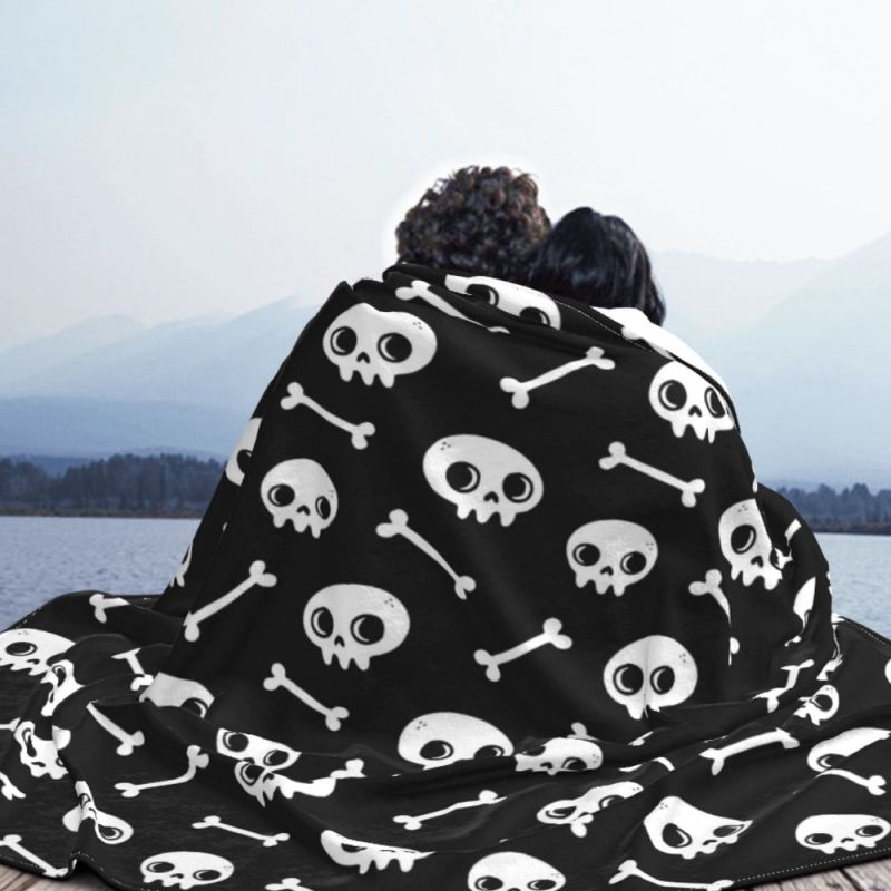 Cute Skull Nikury Blankets Coral Fleece Plush All Season Horror Scary Lightweight Throw Blankets for Bed Travel Bedspread/