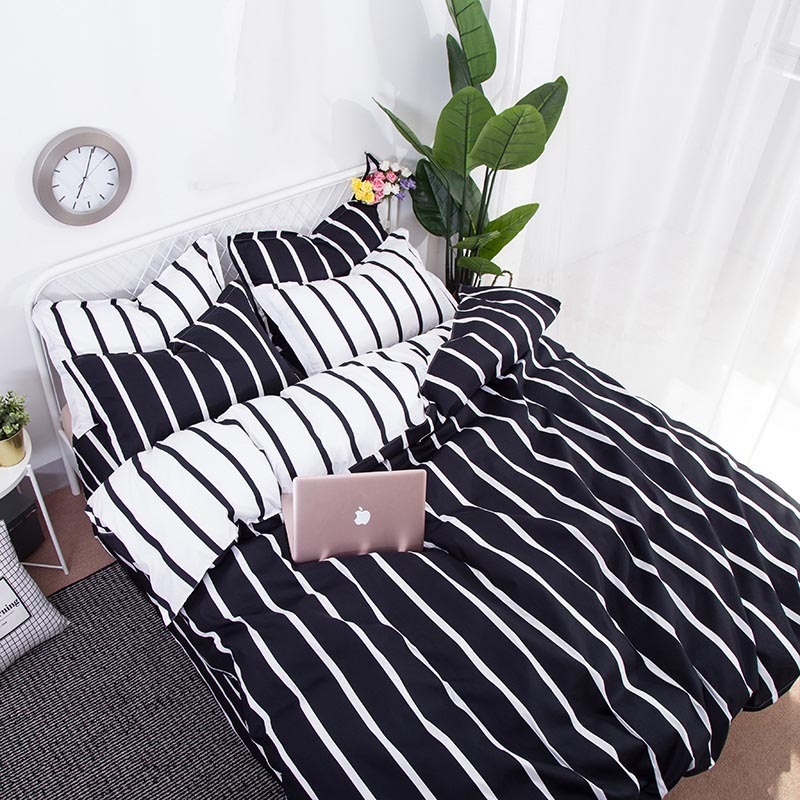 King Size Bed Comforter Set, Black and White  Print Bedding Set
