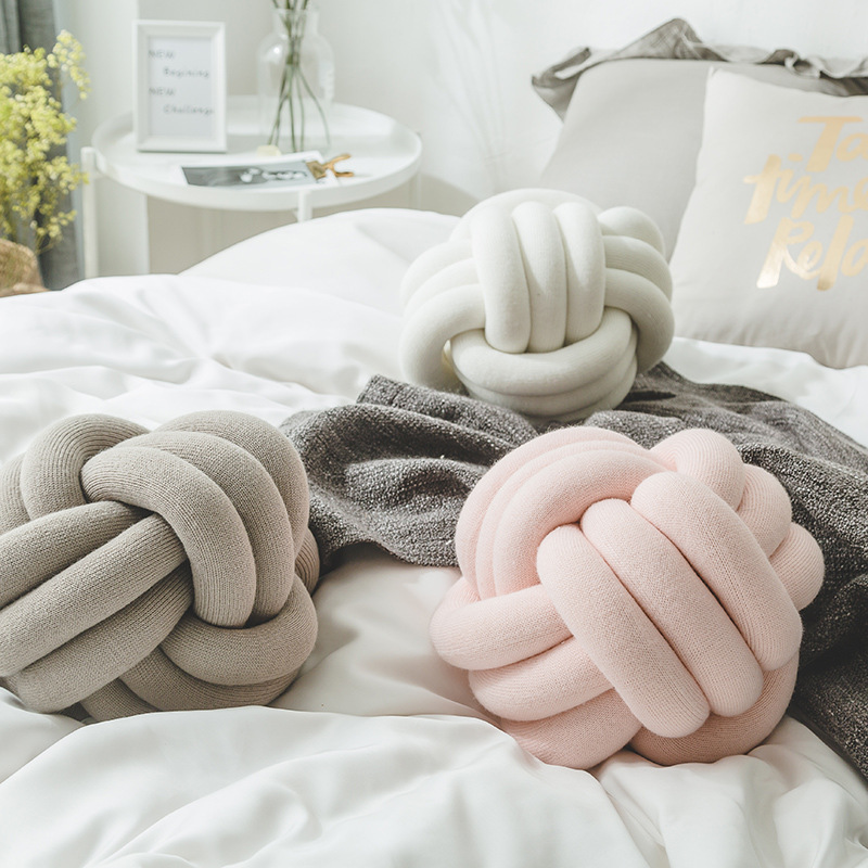 Knot Household Ball Pillow For Home Decoration/