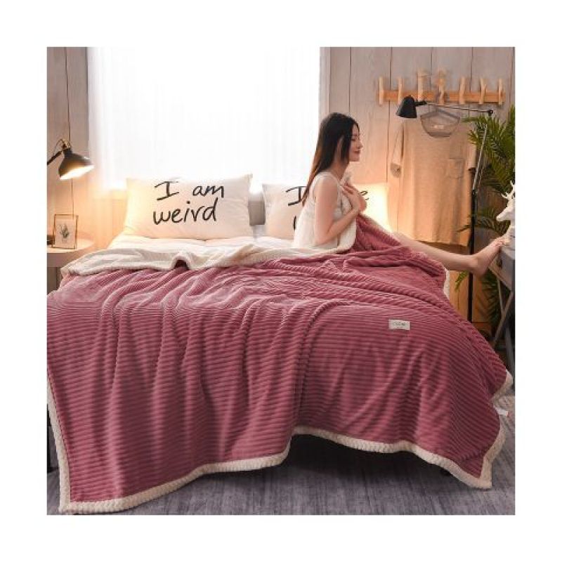 Custom Quilted Velvet Plush Bed Blanket, Cozy Velvet Polyester Throw Bed Covers/