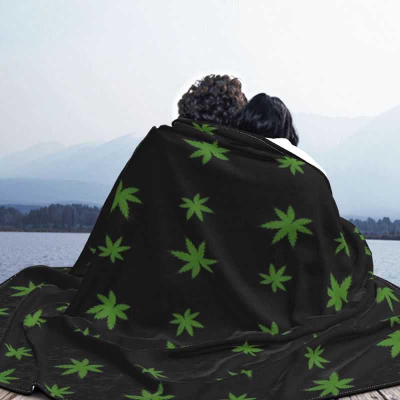 Beautiful Hemp Leaf Blankets Fleece All Season Organic Portable Lightweight Thin Throw Blankets for Bed Car Quilt/