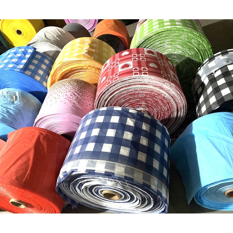 High Quality Rectangle Plastic Water-proof Oil- proof Disposable PE Fabric Plaid Tablecloths For Picnic Party