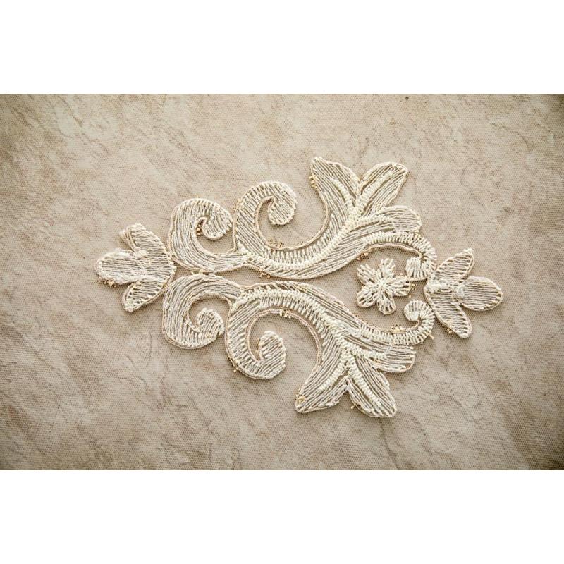 2019 Cheap Stock Embroidered Sheer Curtain,New Tulle Eyelet Grommet Design Sheer Curtains For Living Room#