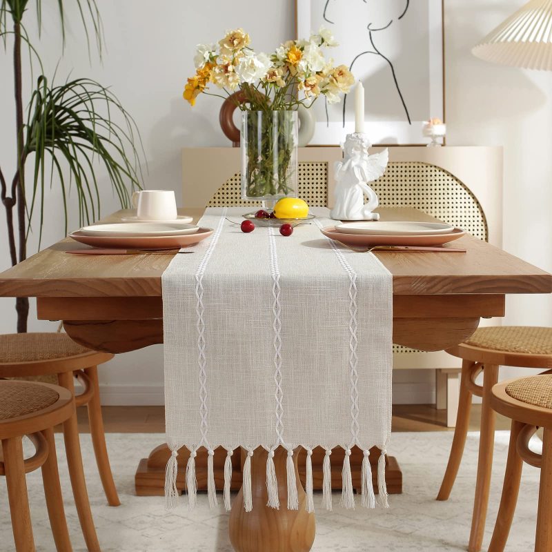 Hot Selling Rustic Linen Farmhouse Style 36 inches Long Embroidered Table Runner with Hand-Tassels for Party Wedding