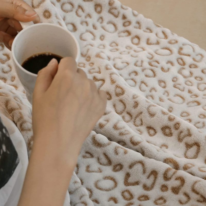 Classic Leopard Print Fleece Winter Blanket Sheet Blanket Bedding Sofa Soft Sleeping Warm Blanket