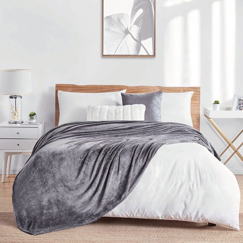 Dark Grey Warm Solid Color Velvet  Flannel Blanket For Living Room Bed  Blanket/