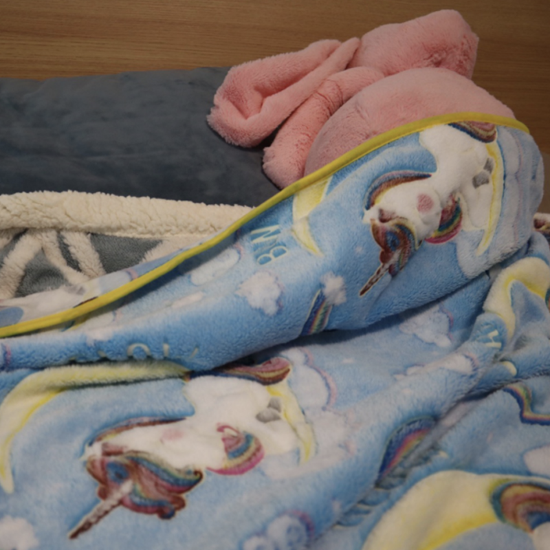 Amazon Hot Sell Glow in the Dark Blanket Luminous Kids Baby Unicorn Blanket, Super Soft Fuzzy Fluffy Plush Furry Throw Blanket/