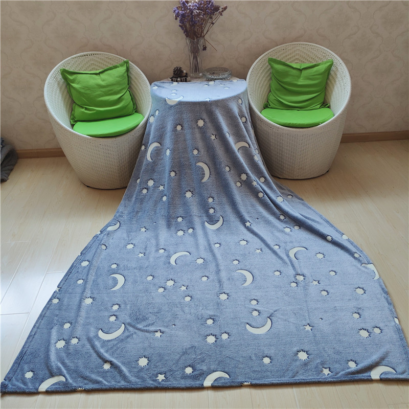 Super Soft Polyester Flannel Fleece Blanket,  Glow in The Dark Throw Blanket for Kids/
