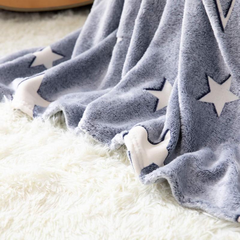 Super Soft Polyester Flannel Fleece Blanket,  Glow in The Dark Throw Blanket for Kids/