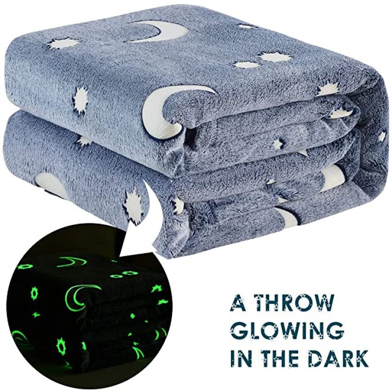 Amazon Hot Sell style printed glow-in-the-dark, flannel children's adult blanket/