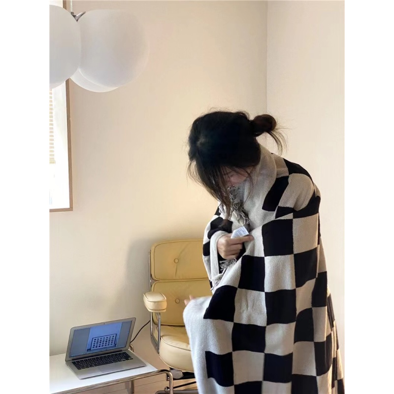 Nordic Style Blankets with Tassel for Bed Sofa Plaid Travel Car Airplane Nap Blankets Soft Wall Tapestry Bedcover Mantas Koc /