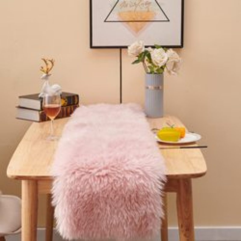 High Quality Modern Small Fur White Thanksgiving Table Runners for Christmas Wedding Party Holiday Birthday Home Farmhouse