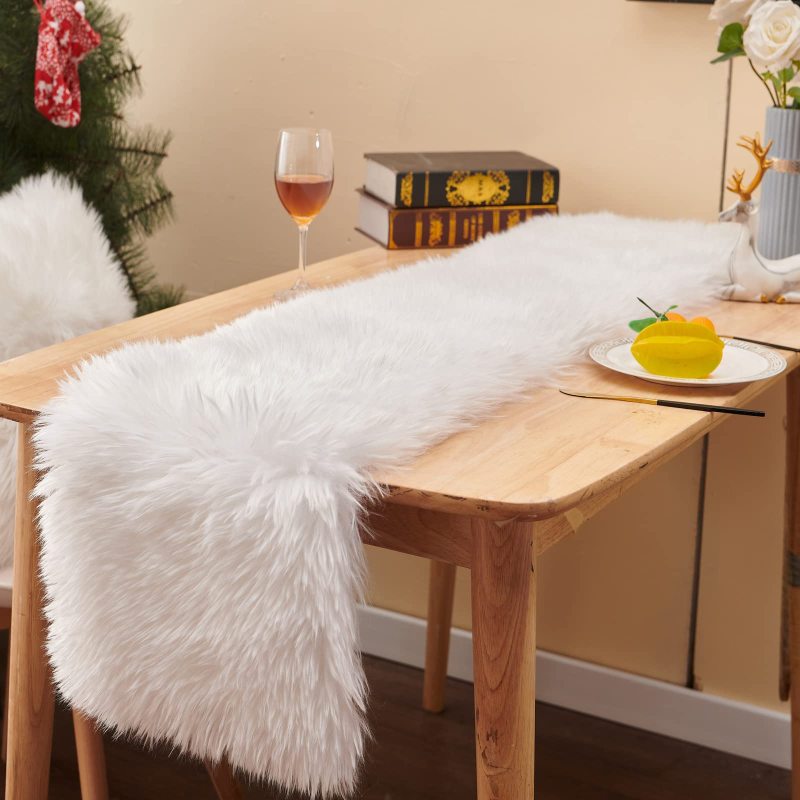 High Quality Modern Small Fur White Thanksgiving Table Runners for Christmas Wedding Party Holiday Birthday Home Farmhouse