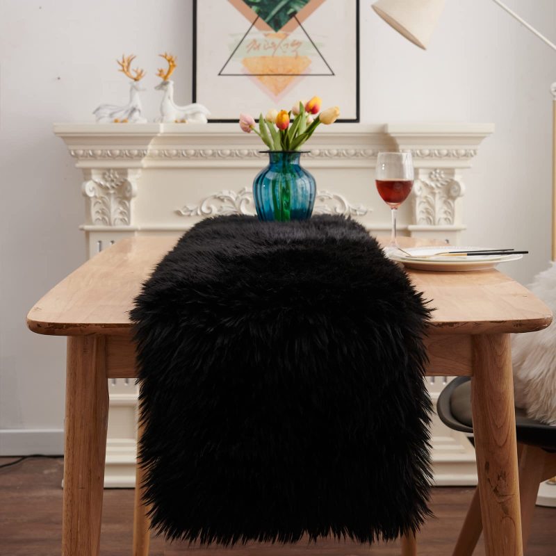 High Quality Modern Small Fur White Thanksgiving Table Runners for Christmas Wedding Party Holiday Birthday Home Farmhouse