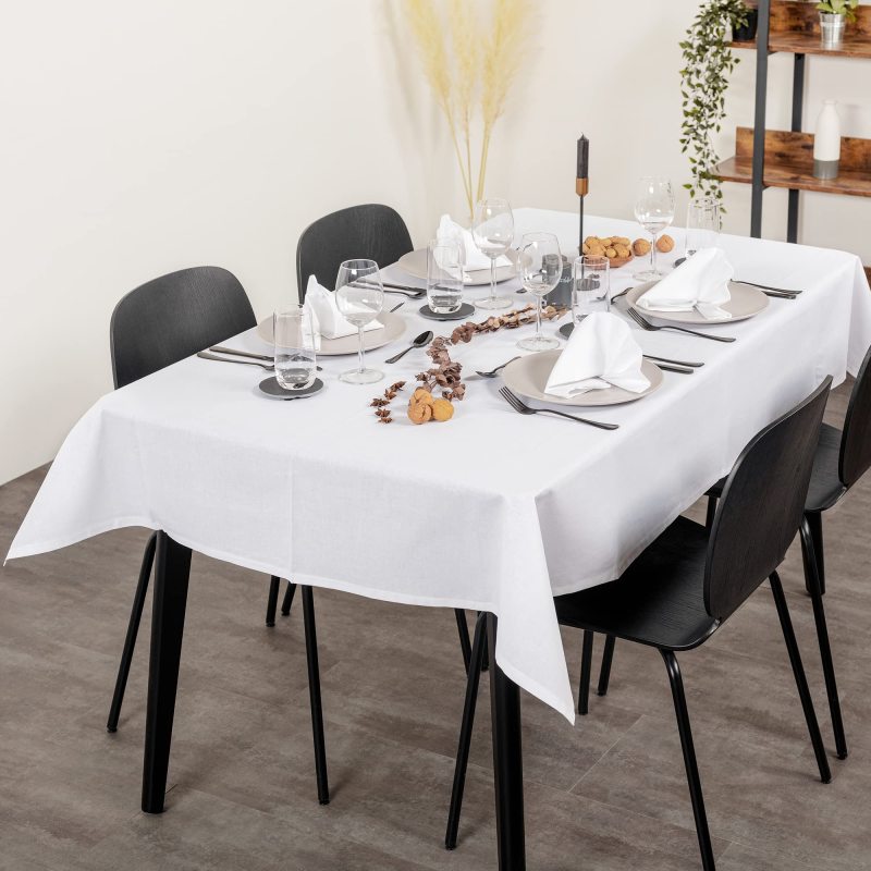 High-Quality 80 cm x 80 cm Square 100% Cotton According to Oeko-Tex 100 Made in China Modern Tablecloth for Any Occasion