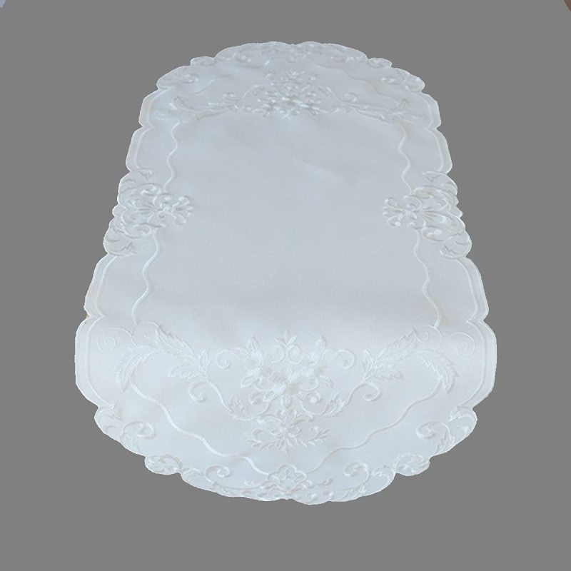 Wholesale Doilies Round or Oval Plain White Embroidered with Flowers and Tendrils Table Cloth For Kitchen Living Room