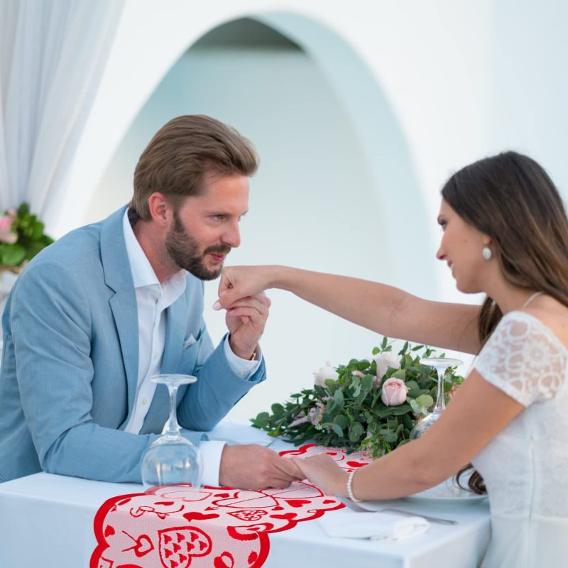 Valentines Day 5 Pack Table Runner Table Mat Sets, Red Lace Heart Tablecloth and Placemats Set#
