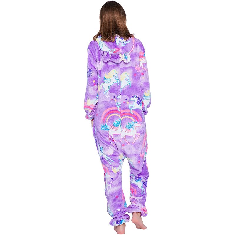 European and American lovely adult hooded blanket, soft flannel material, fluffy and comfortable/