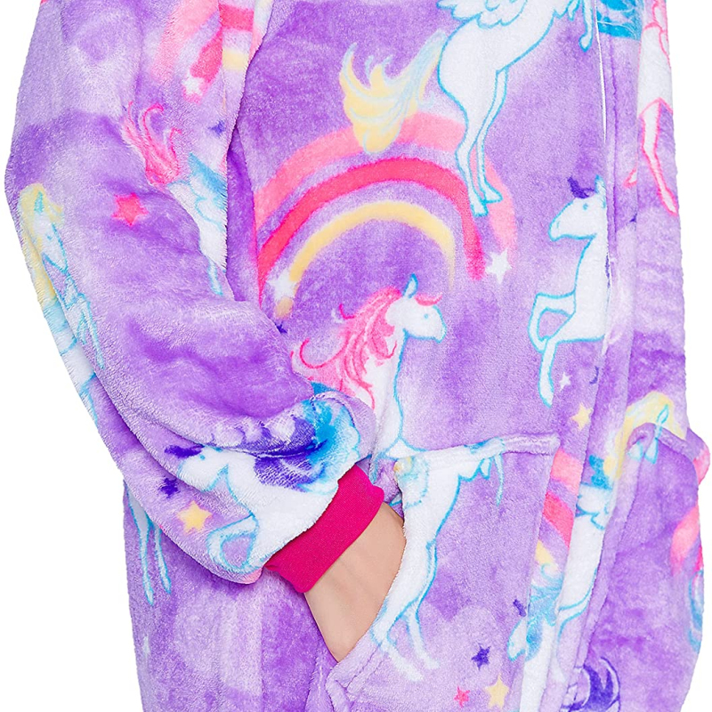 European and American lovely adult hooded blanket, soft flannel material, fluffy and comfortable/