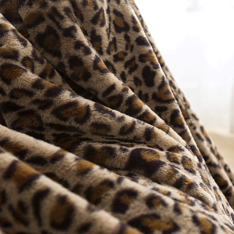 Wholesale Hot Selling Polyester Comfort Fleece Blanket, High Quality Velvet Flannel Khaki Leopard Print Blanket/