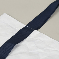 Ligero papel Tyvek resistente al desgarro Impresión del logotipo de la bolsa de asas de papel lavado Dupont