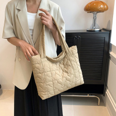 Sac de voyage matelassé en nylon pour femme, fourre-tout matelassé d'hiver