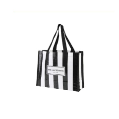 Складная сумка в черно-белую полоску в эко-стиле