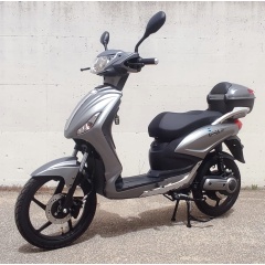 Italy Top Ranking 18-Inch Pedal Assist Electric Scooter Adults 48V 250W 500W Bluetooth Two-Wheel E Scooter Moped Bike 60km Range