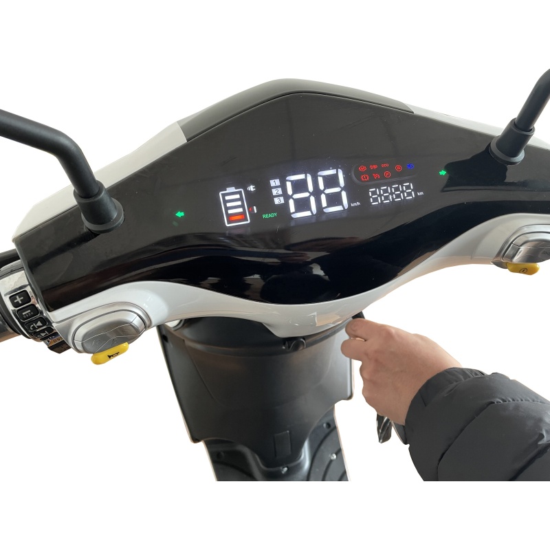 Italy Top Ranking 18 Inch Pedal Assist Electric Scooter For Adults 48V 250W E Scooter Moped Electric Bike 500W With Bluetooth