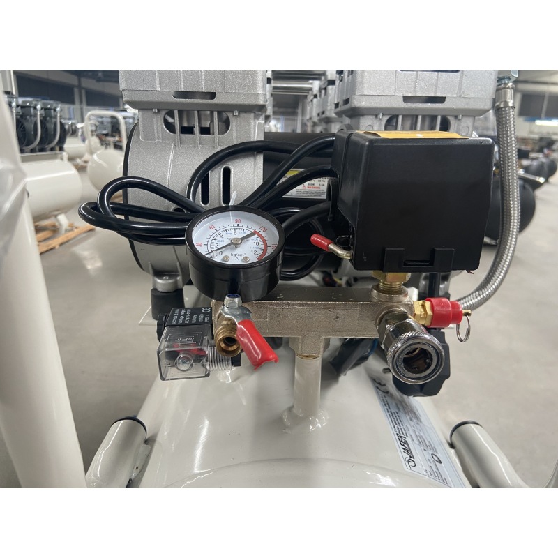 Direct selling mini air compressure head quality guarantee reasonable price portable Oil Free Mute air kompresor