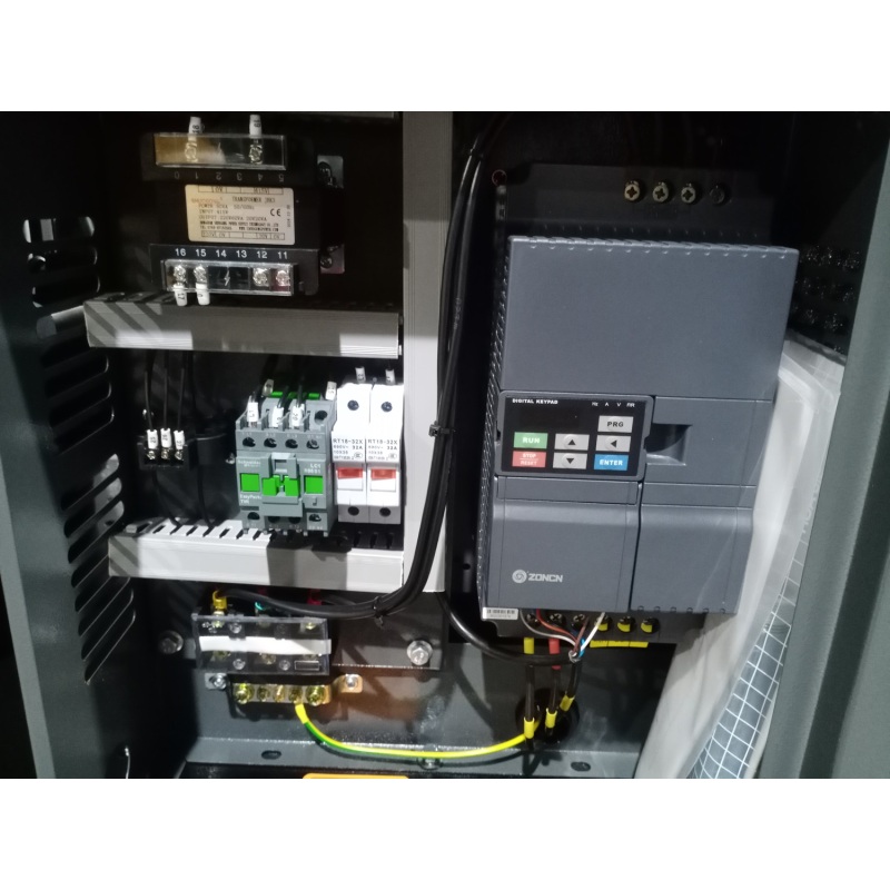 Sayi VFD IP23 15kw 20HP 8bar Direct Driven Screw Air Compressor
