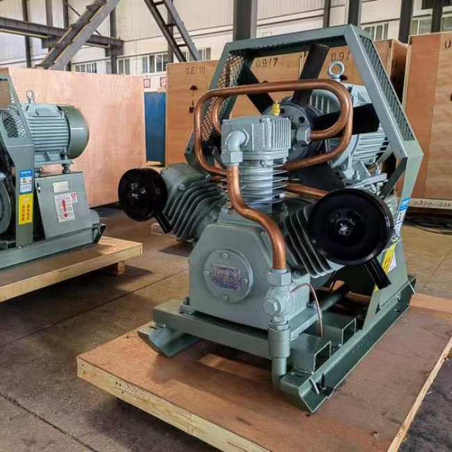 Israel Customized 7.5Kw 10HP Three Cylinders Cast Iron Pump Oil-free Reciprocating Piston Air Compressor