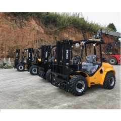 2.5 ton 4WD Rough Terrain Forklift with Yanmar 4TNE98 Engine