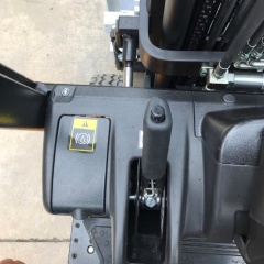 1.5 Ton Electric Forklift with Pull&Push Attachment