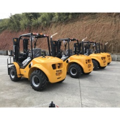 2.5 ton 4 wheel drive (4WD) Rough Terrain Forklift with 2500 kgs capacity