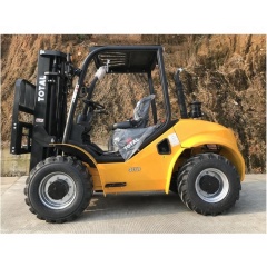 2.5 ton 4 wheel drive (4WD) Rough Terrain Forklift with 2500 kgs capacity