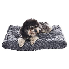 Wholesale super soft Amazon popular  style eco friendly dog bed pet cushion