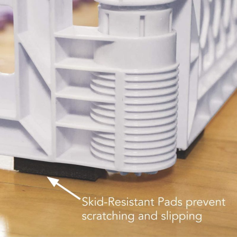 Pet Gate für Hund und Katze, insgesamt 6-teiliges Haustiergehege mit abschließbarer Haustiertür. Freistehend. (26