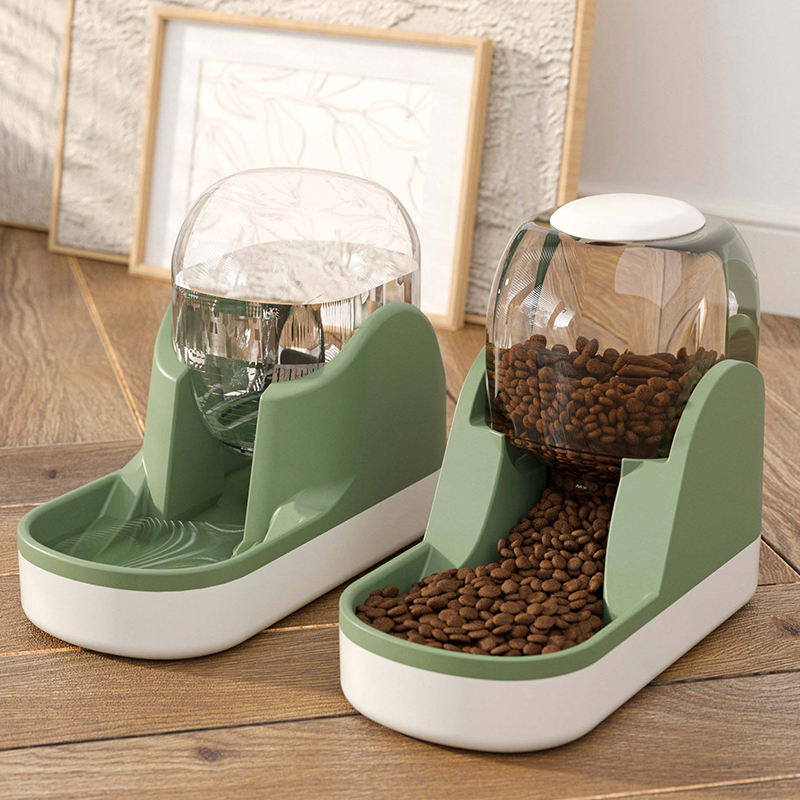 Water dispenser for dogs automatic feeder  dogs Large kettle for cats to drink from running water pet supplies