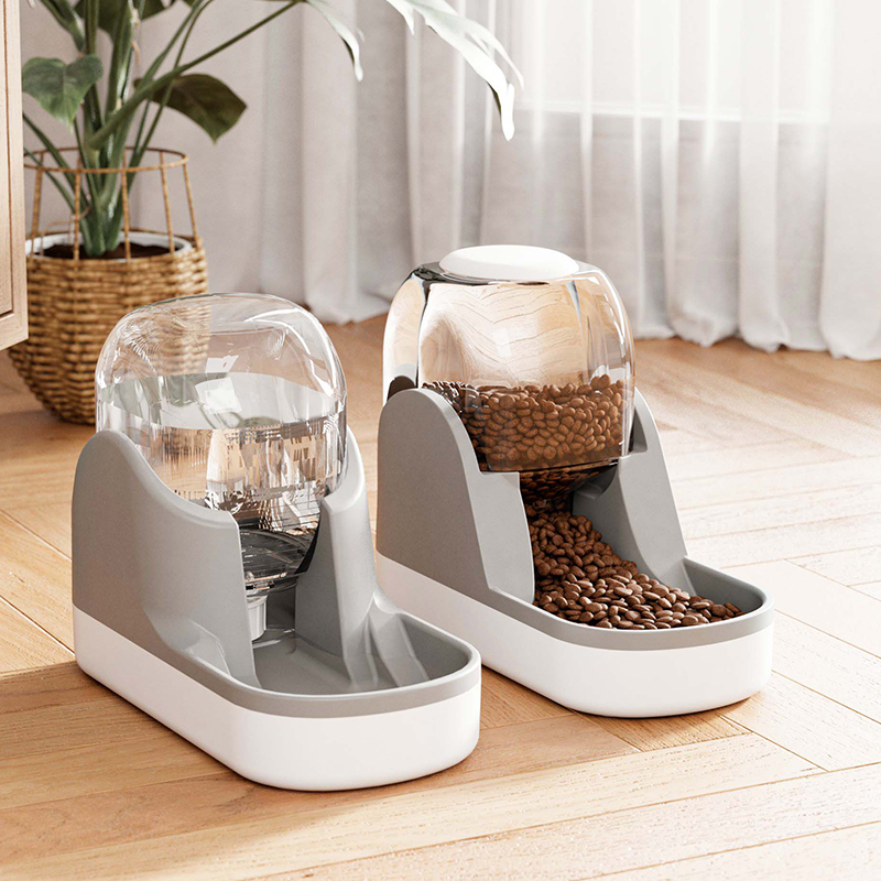 Water dispenser for dogs automatic feeder  dogs Large kettle for cats to drink from running water pet supplies