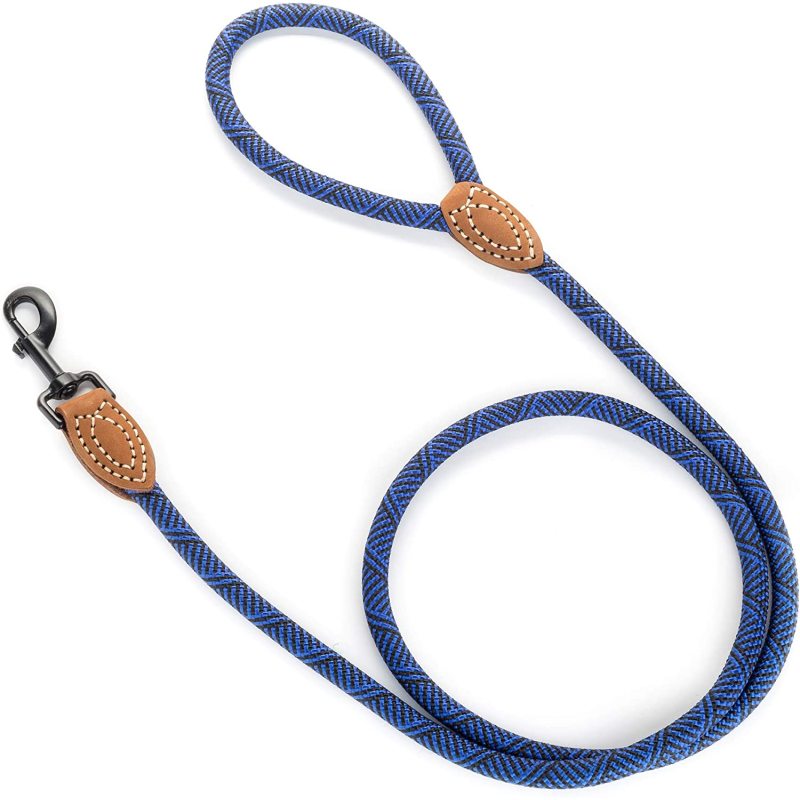 Heavy Duty Metal Sturdy Clasp Mountain Climbing Rope Leash Leather Tailored Connection with Strong Stitches