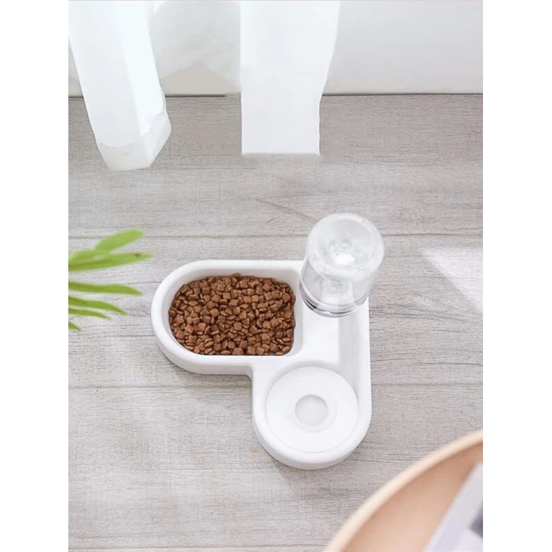 Twin-bowl Automatic Pet Waterer Settle at Corner Of Wall