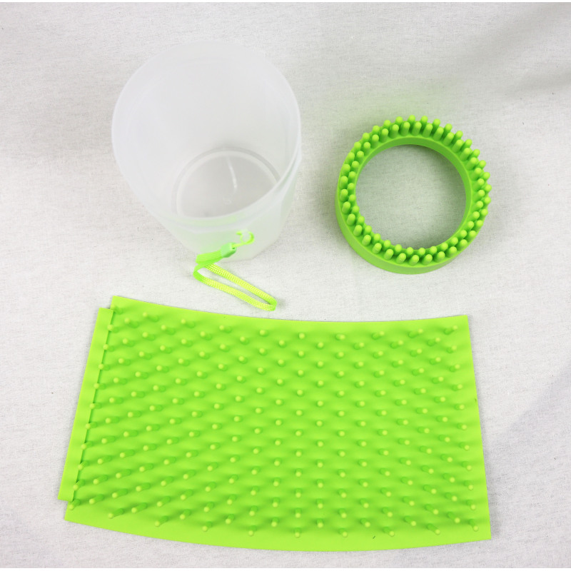 Hotsale Portable Silicone Inside Dog Paw Washer Cup Easy Cleaning Dog Muddy Feet Cleaner Cup