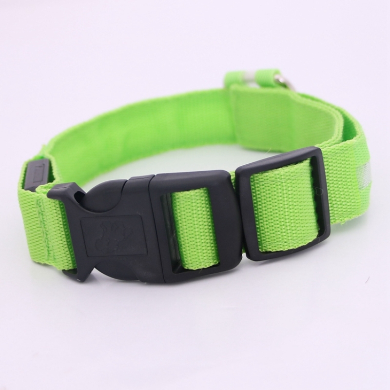 Wholesale Pet Night Safety Flashing Nylon Luminous Led Dog Cat Collar Customized Light Up Adjustable Led Pet Collar