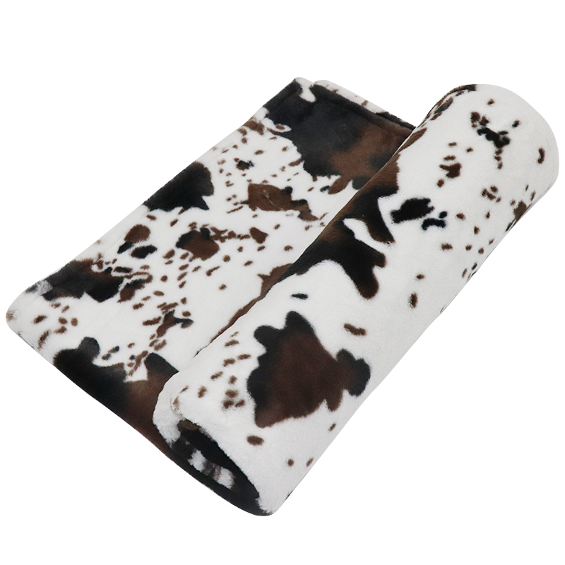 Cute Cow Print Blanket Soft Warm Plush Throw Blanket Fleece Flannel Fuzzy Lightweight Travel Blankets Cozy All-Season