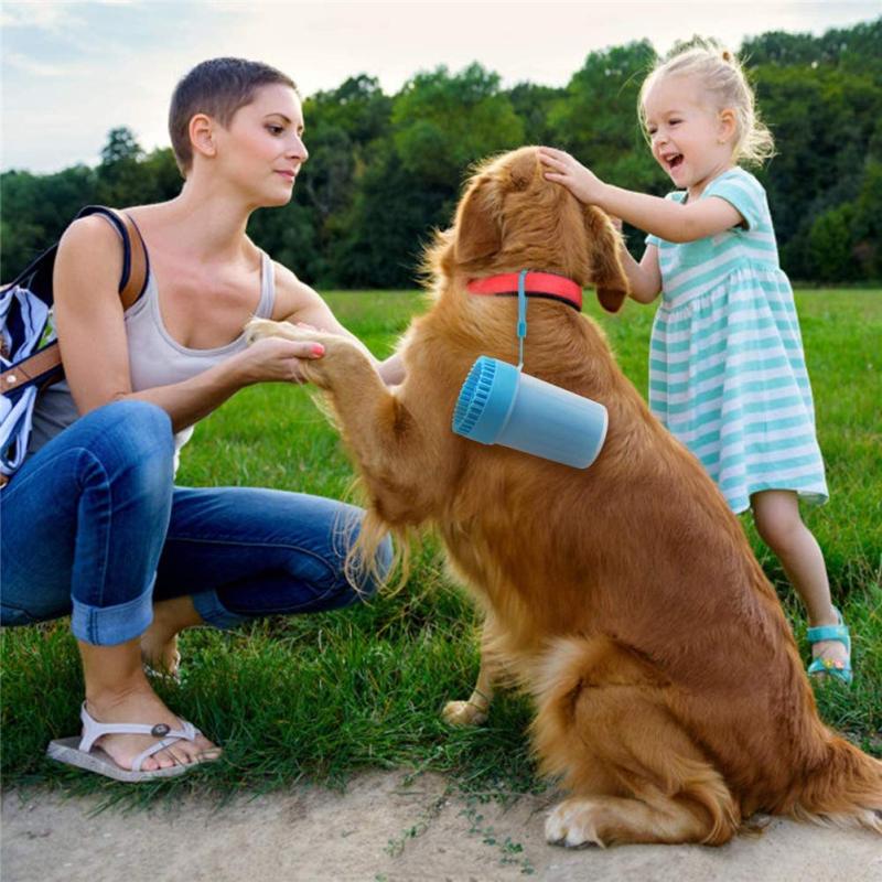 Pet Paw Carer Foot Cleaner foot barrel Dog Footprint Cleaner Foot Washer,Cat Paw Cleaner With silicone brush