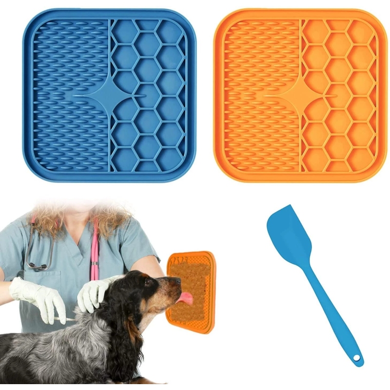 Pet Feeding Mat with scraper Slower Feeder Pad Puppy Bathing Distraction Pads Silicone Dispenser Pet Lick Mat Silicone